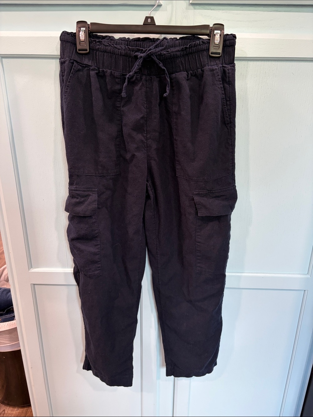 Time and Tru Black Cropped Cargo Joggers